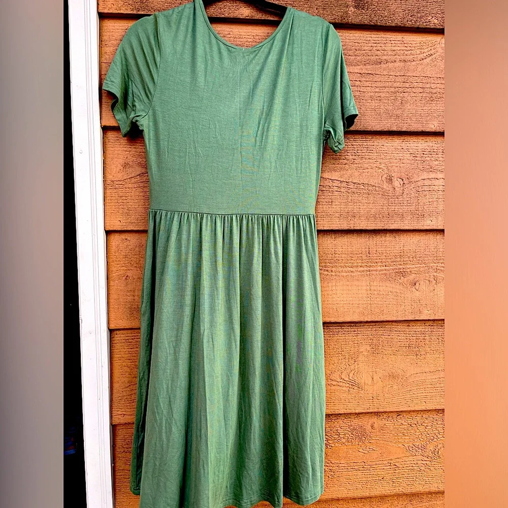 NWT DB Moon empire waist midi dress green medium US 8/10 - Picture 2 of 8